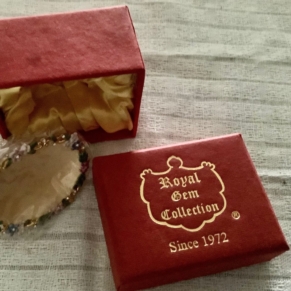 Royal Gem Collection stamped Royal in original satin lined box . - Picture 5 of 5